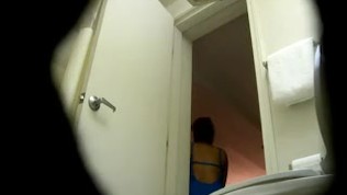 Видео голой мамы на скрытую камеру